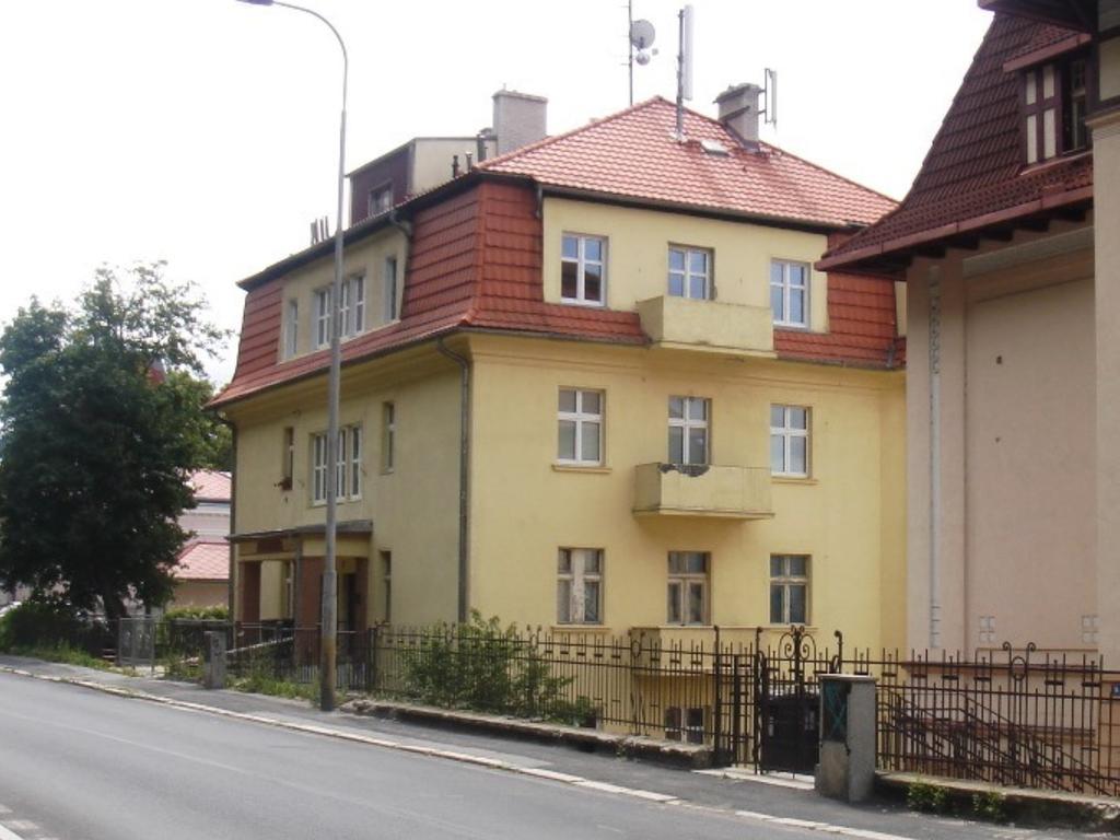 Apartments Vera Karlovy Vary Room photo