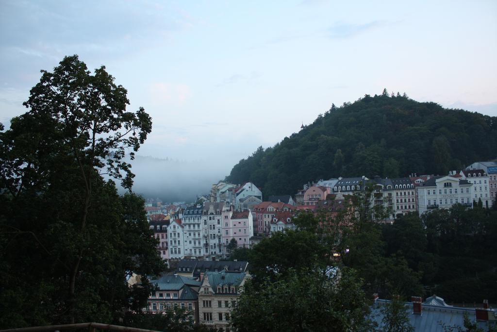 Apartments Vera Karlovy Vary Exterior photo